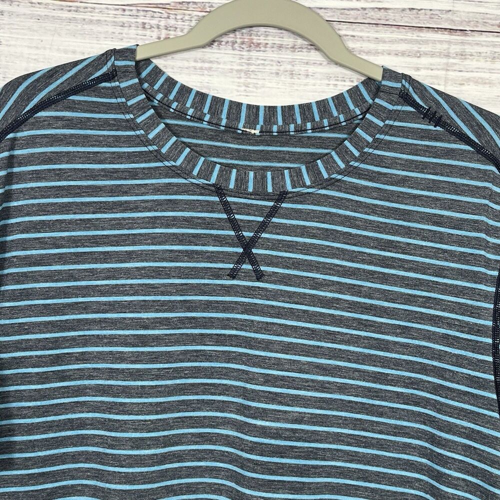 Lululemon Mens Striped T Shirt T.H.E. Crew XL Double Dip Stripe Blue Gray Logo